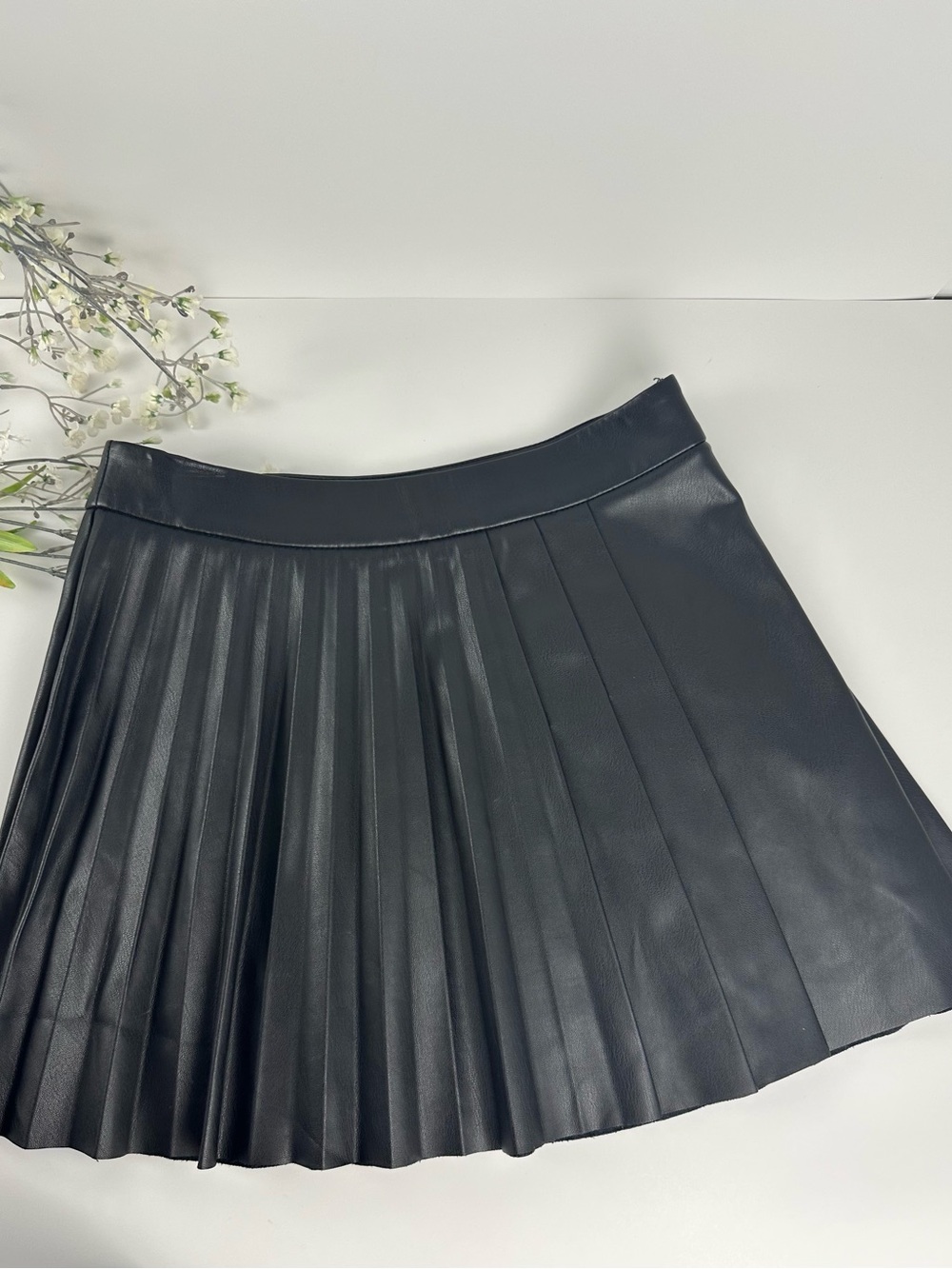 Mango MNG Black Pleated Faux Leather Mini Skirt Size S / US 5 - Picture 3 of 16